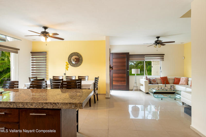 20250818233716449322000000 o