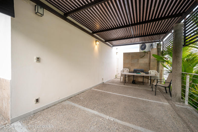 20250818233812395406000000 o