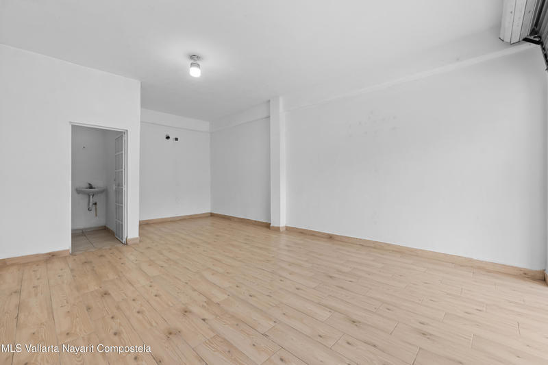 20251203210553702860000000 o