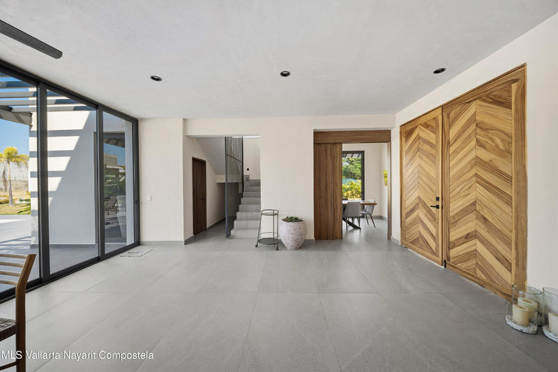 20251127172748728354000000 o