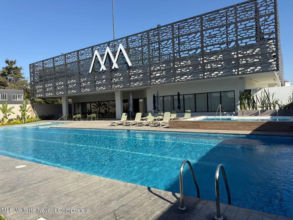 20251002184723359215000000 o