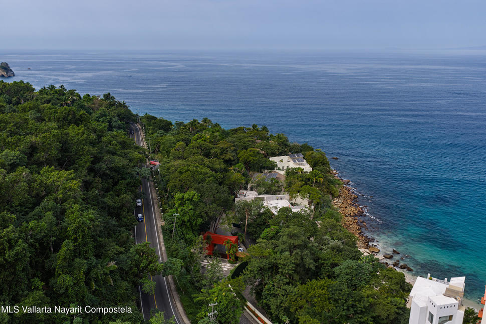 20251203231116908160000000 o