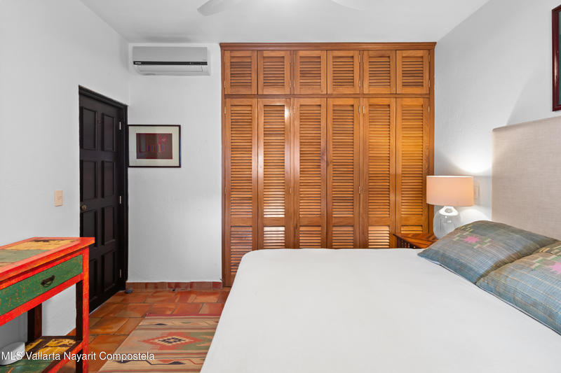 20251017203555207865000000 o