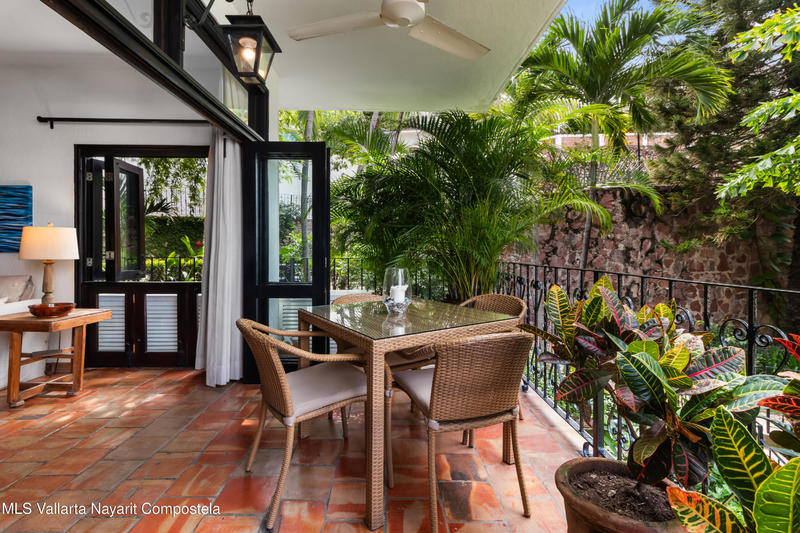 20251017203615652611000000 o