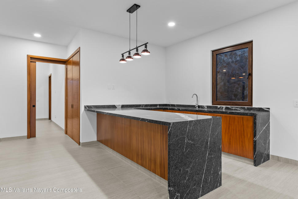 20251027230649280221000000 o