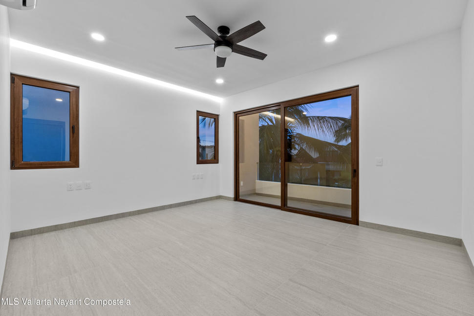 20251027231050683084000000 o