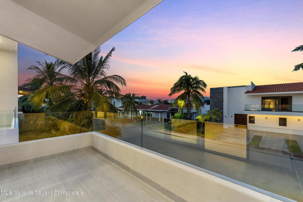 20251028044010462788000000 o