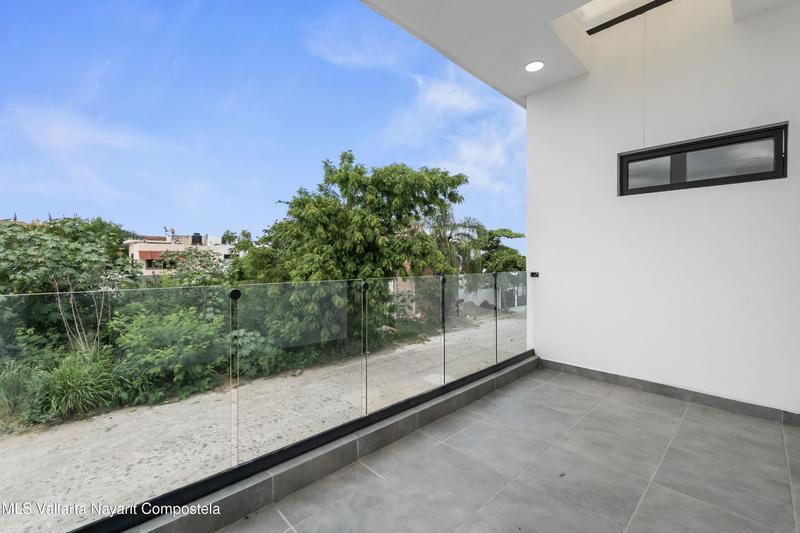 20250805210230794770000000 o