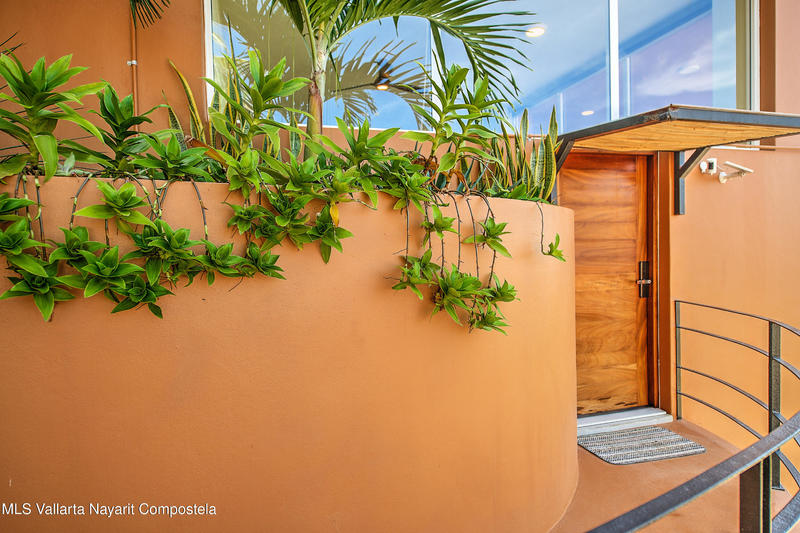 20251028045438231715000000 o