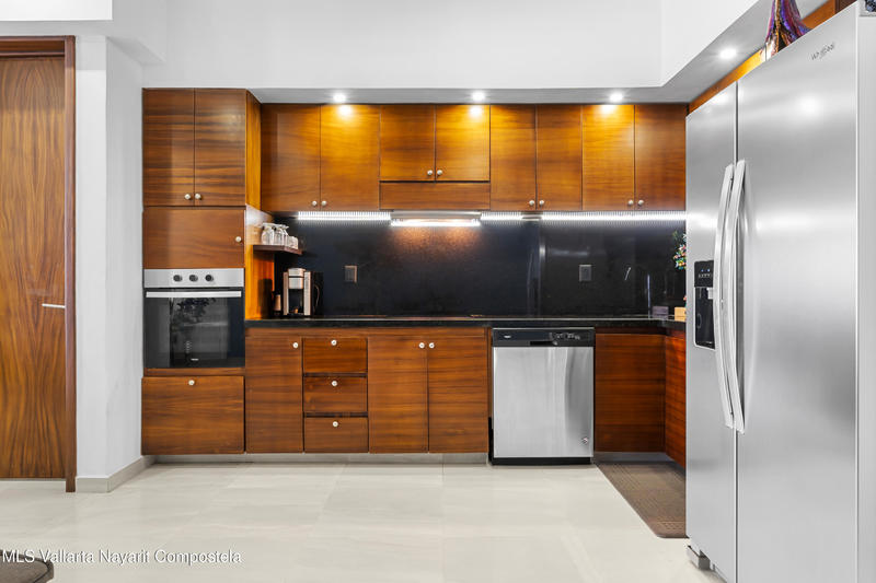 20251211203923214771000000 o