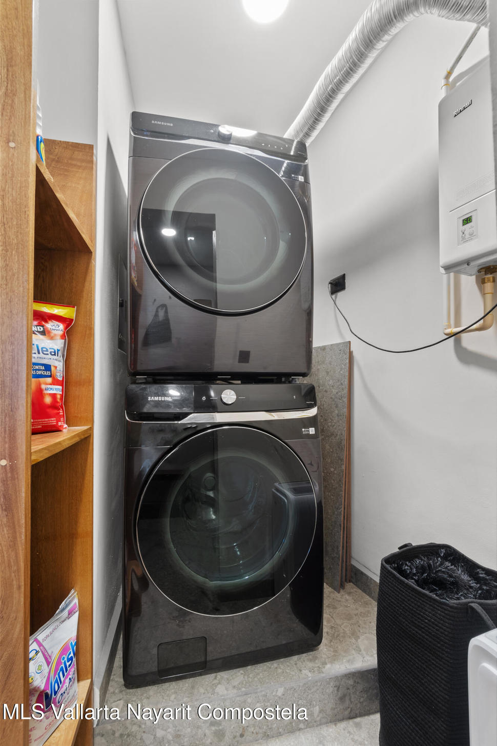 20251208175151180686000000 o