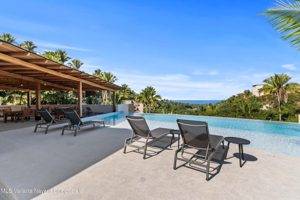 20251211164915825043000000 o