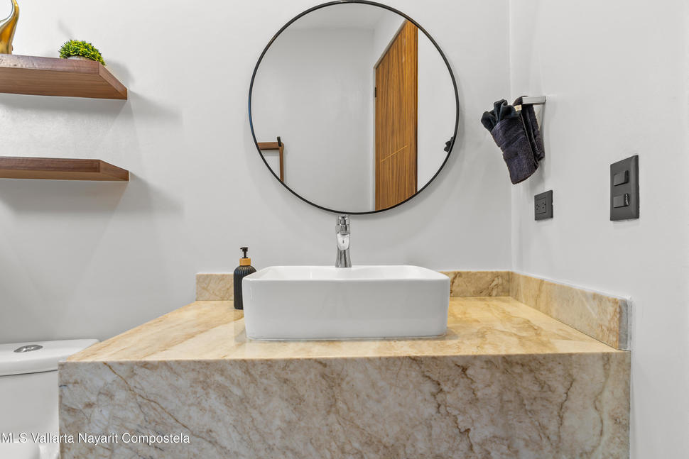 20251211165948460025000000 o