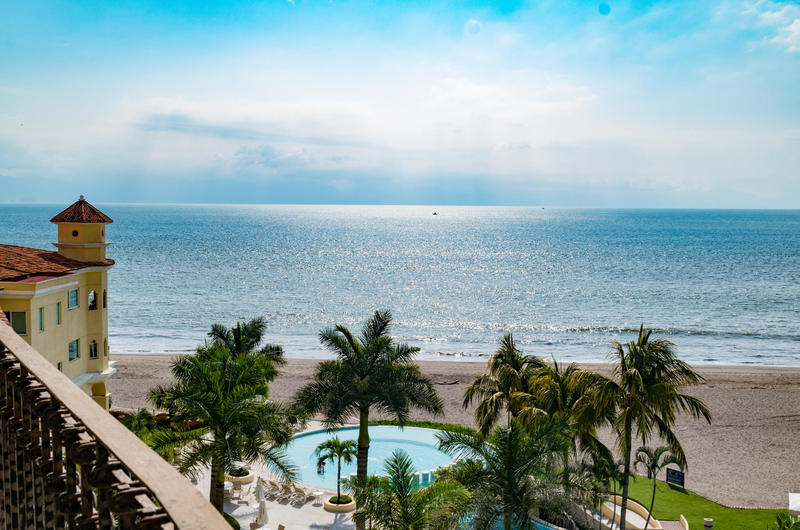 Bay View Grand 502 F