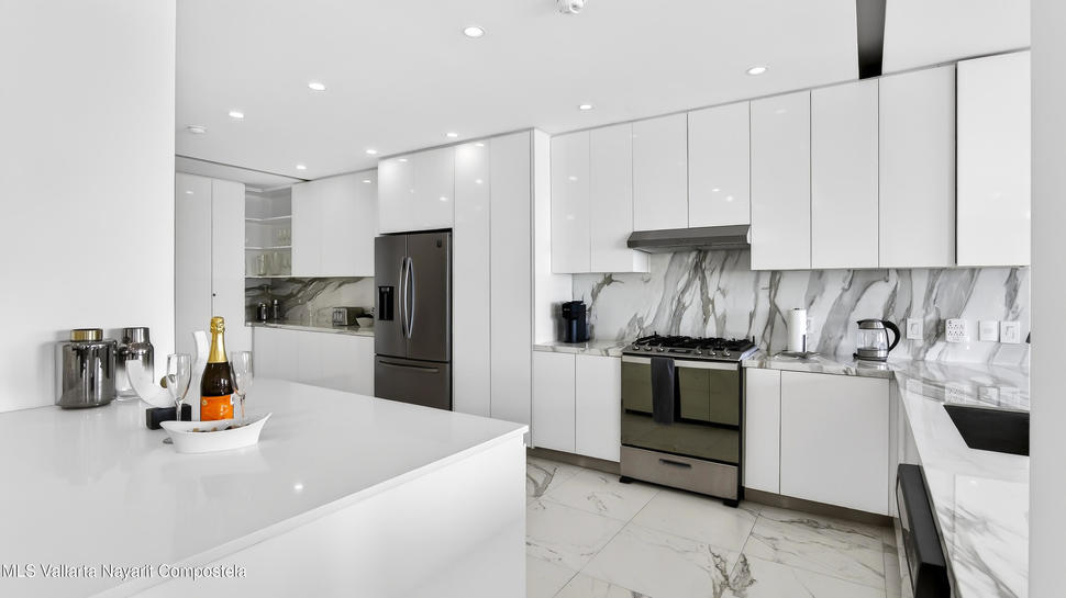 20251215203602547529000000 o