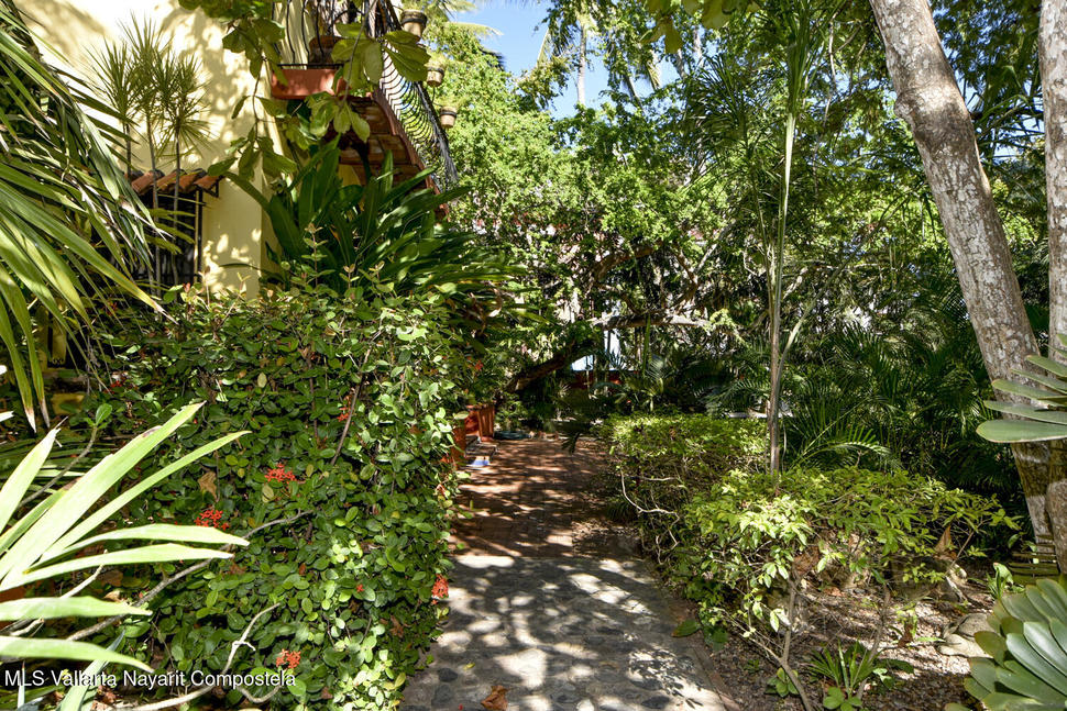 20251221202446516446000000 o