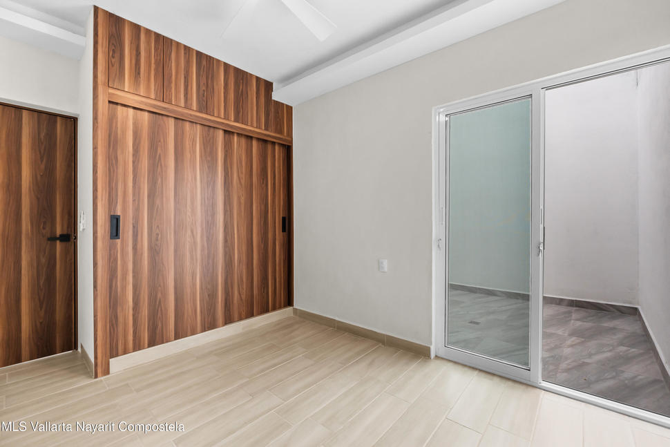 20251203224906627827000000 o