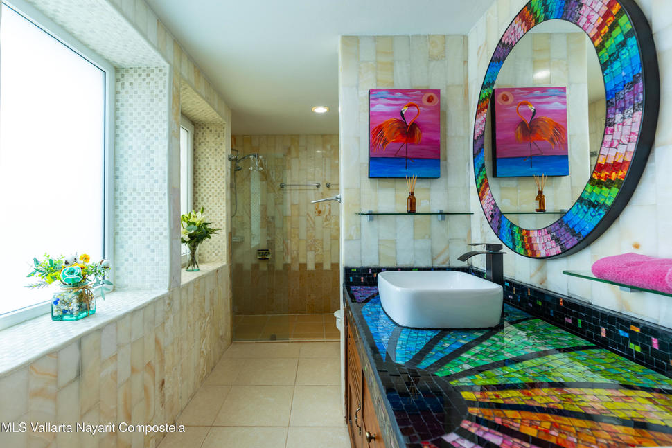 20251207204642132659000000 o