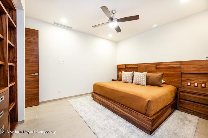 20251211224433223989000000 o