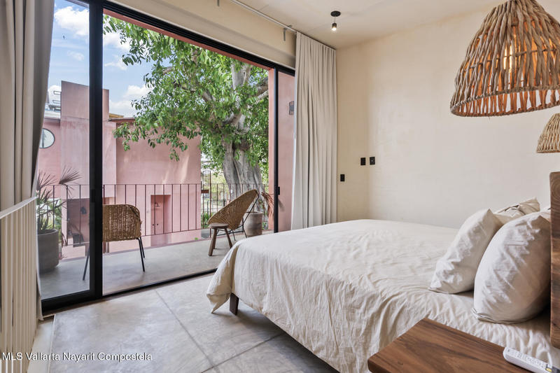 20251010180510573850000000 o