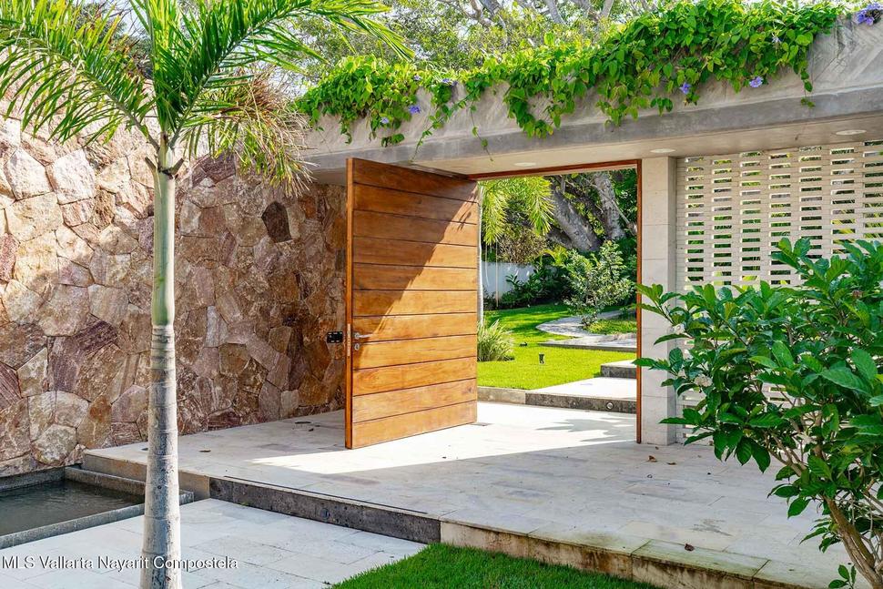 20251215203331686787000000 o