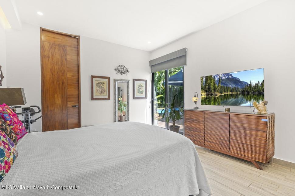 20251016220634149813000000 o