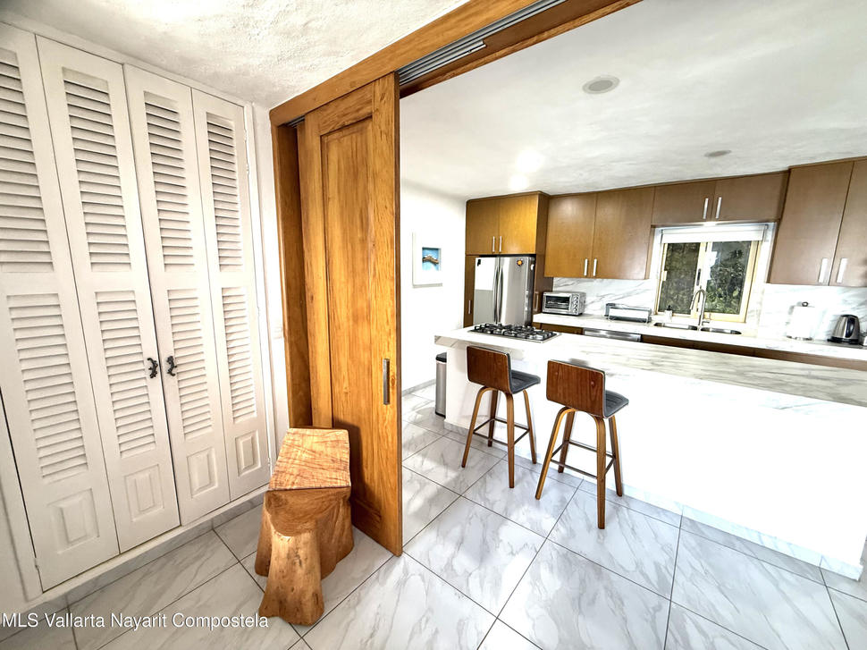 20251204182251369908000000 o