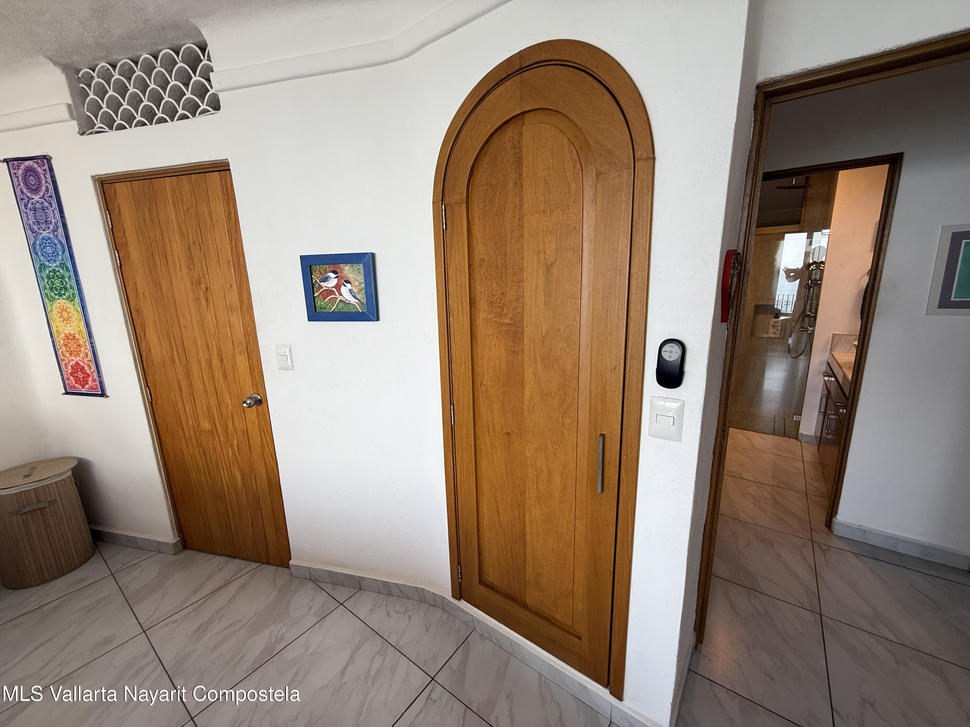 20251204184108590590000000 o