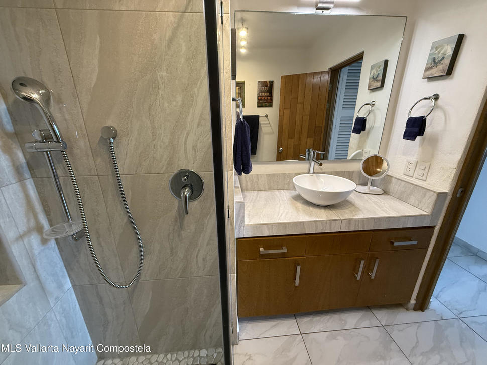 20251204184258858272000000 o