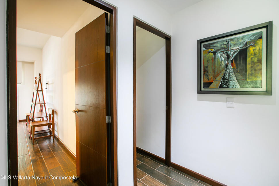 20251021220959893572000000 o