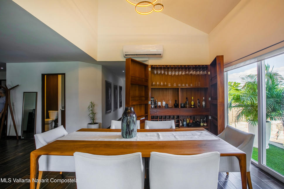 20251021221049983553000000 o