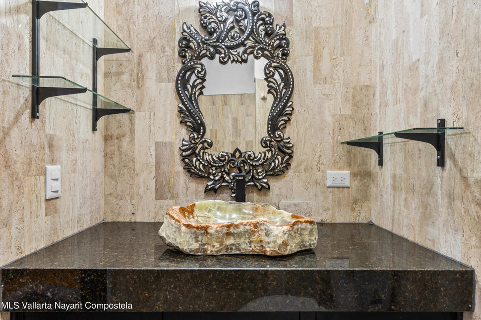 20251210205436397673000000 o