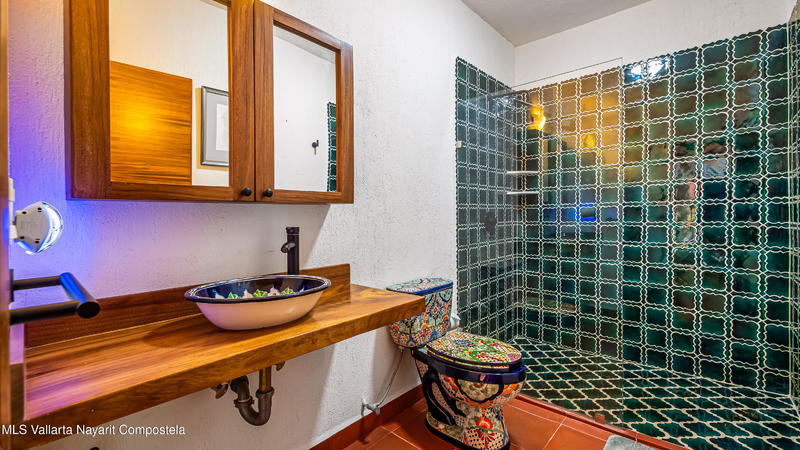 20251204230430253468000000 o