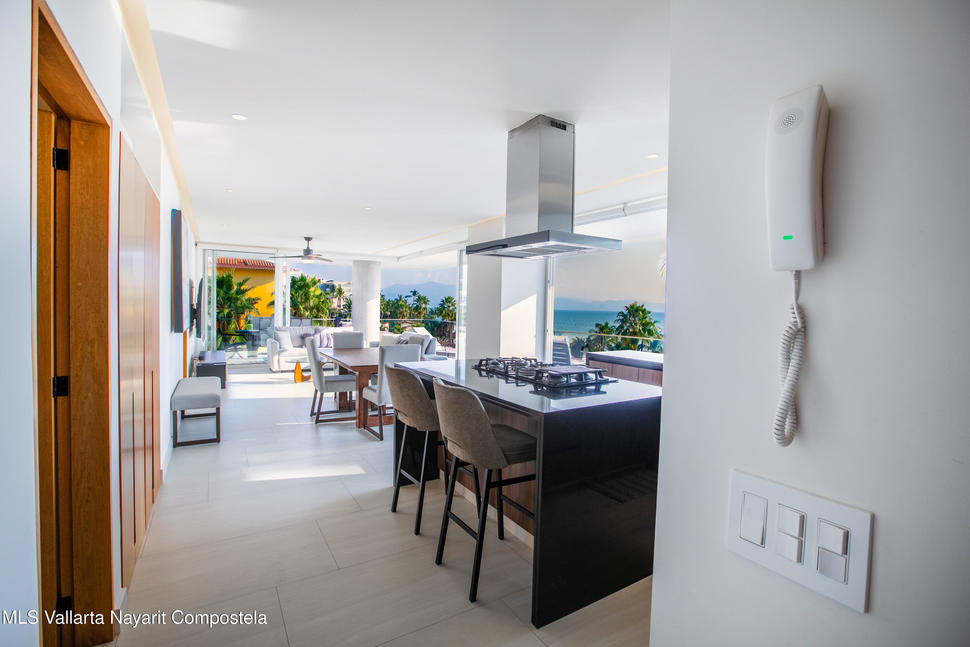 20251202220945835641000000 o