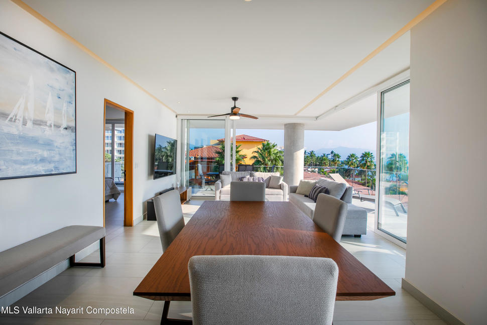 20251202220958400456000000 o