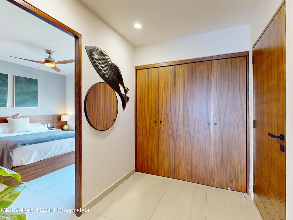 20251222230223961581000000 o