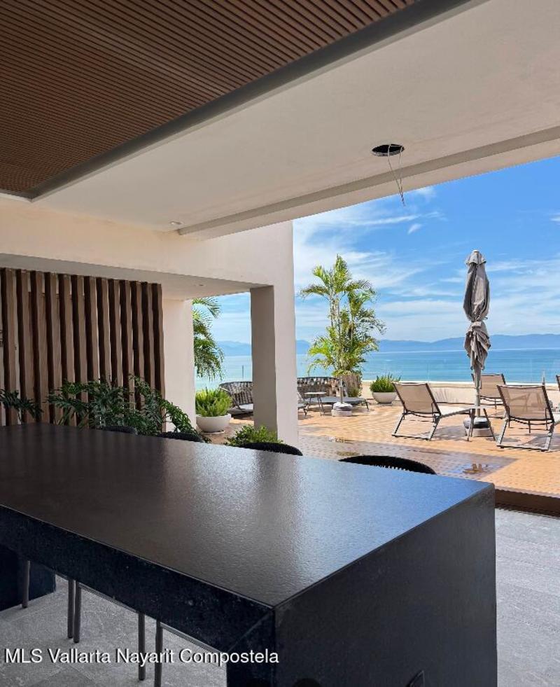 20251222230355948684000000 o