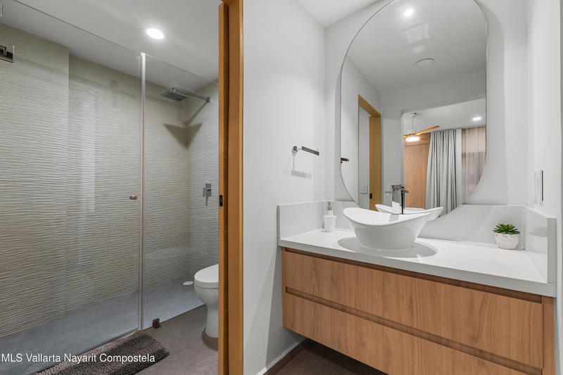 20251008231347569063000000 o