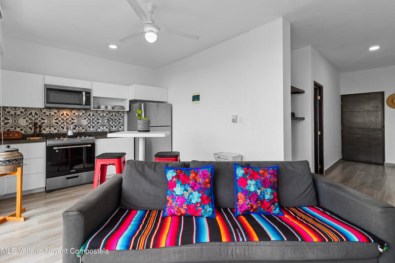 20251015212030480317000000 o