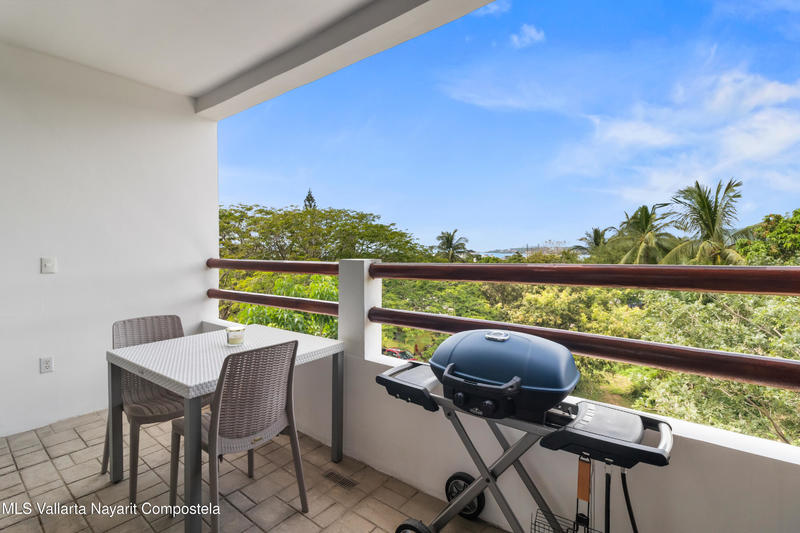 20251015212202328864000000 o