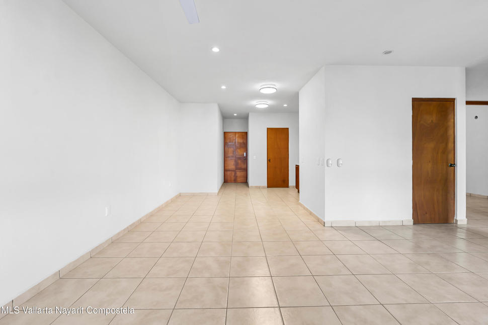 20251222180845718945000000 o