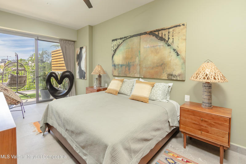 20251217220739683806000000 o