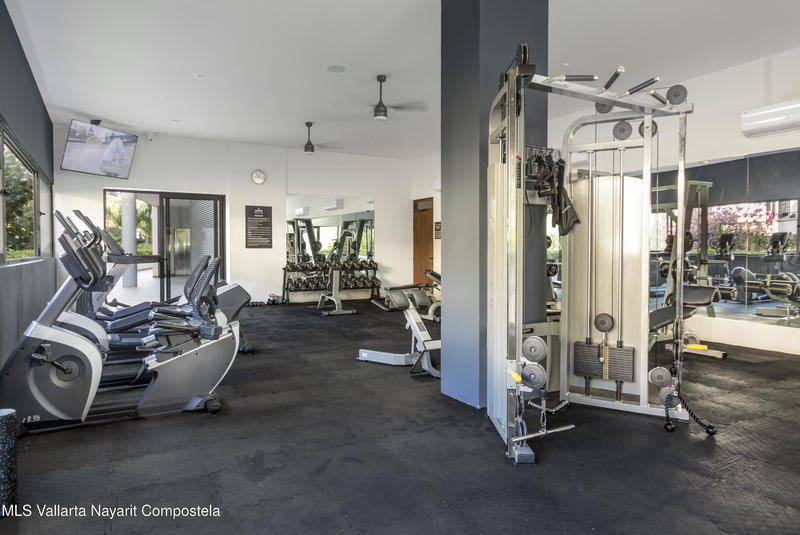 20251217221413327323000000 o