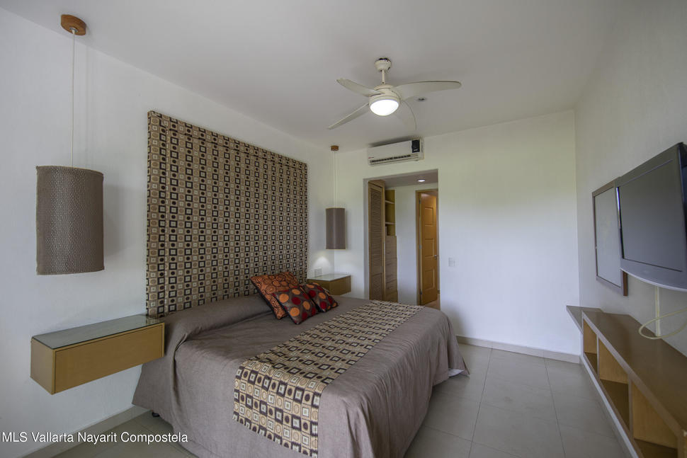 20251002020038808545000000 o