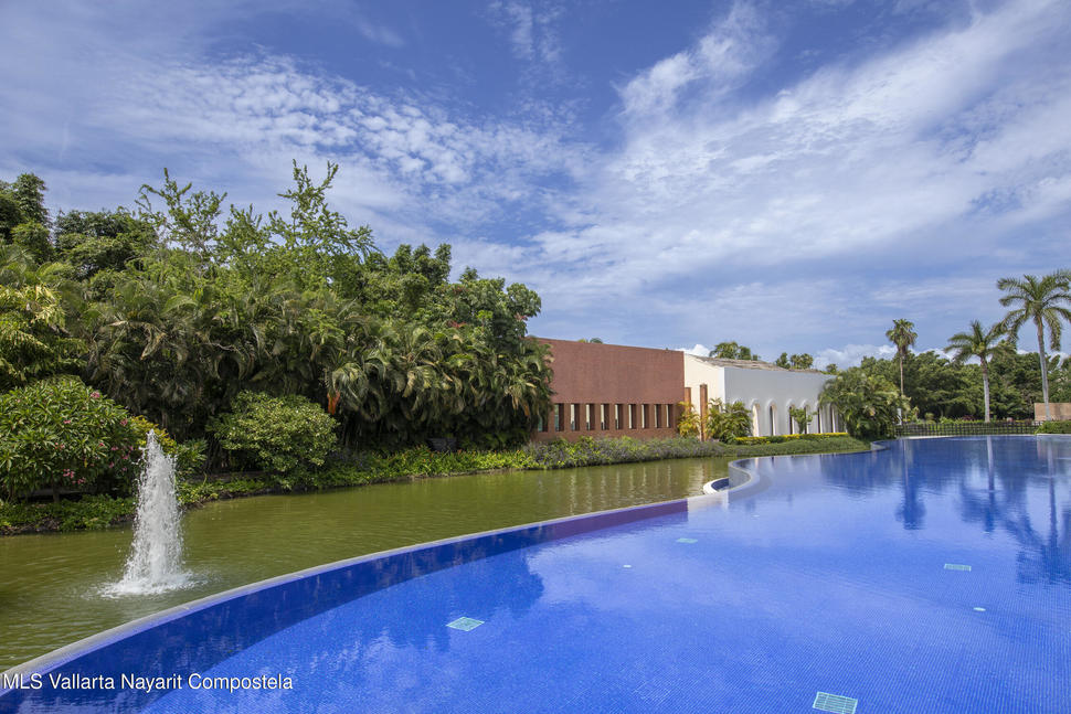 20251002020044251881000000 o