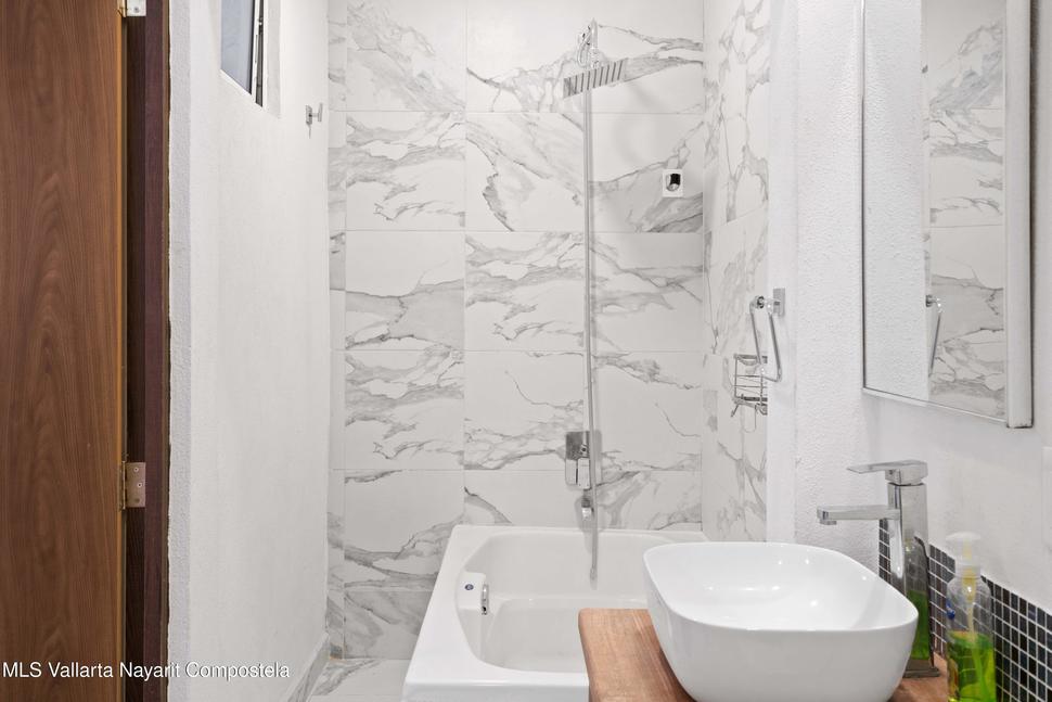 20251117203047470418000000 o