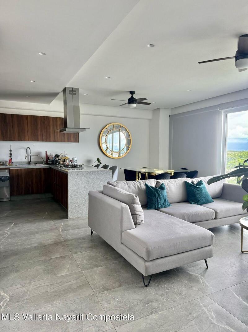 20250813174025309794000000 o