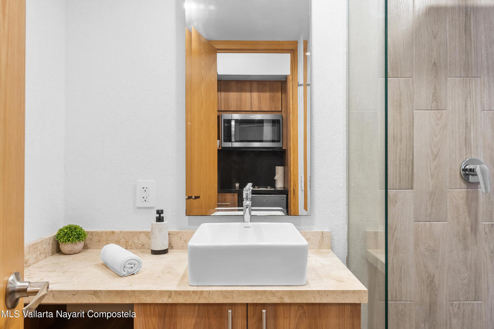 20251208190046213668000000 o