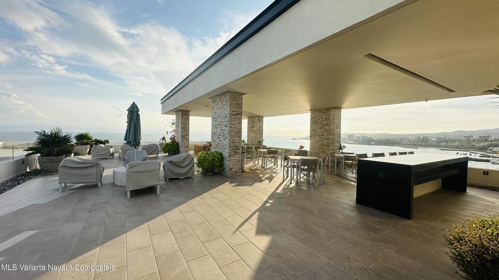 20251211193649814854000000 o