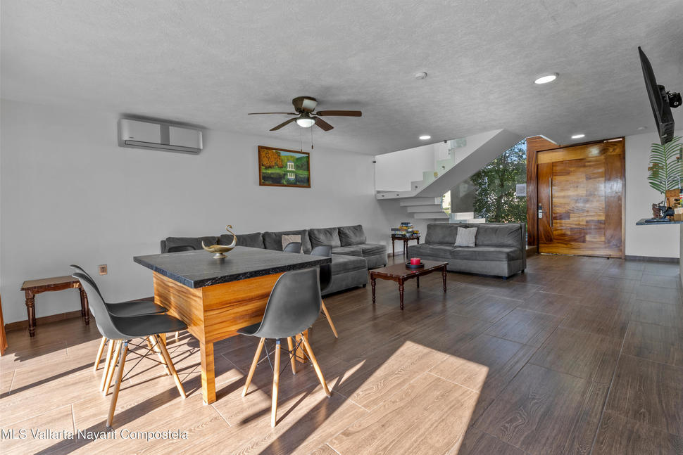 20251226215439058427000000 o